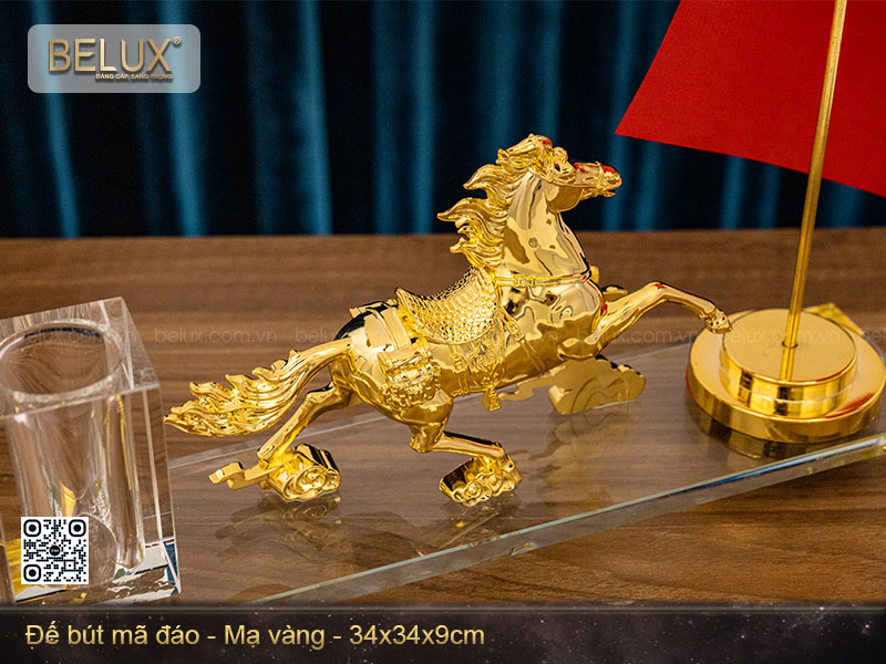 Đế cắm bút mã đáo mạ vàng